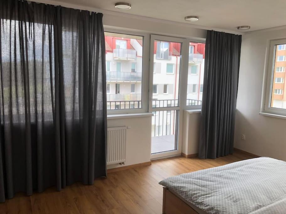 New Flat With A Mountain View, Garage Parking Apartman Besztercebánya Kültér fotó